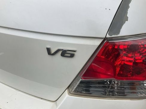 Used 2010 Honda Accord EX-L image 4
