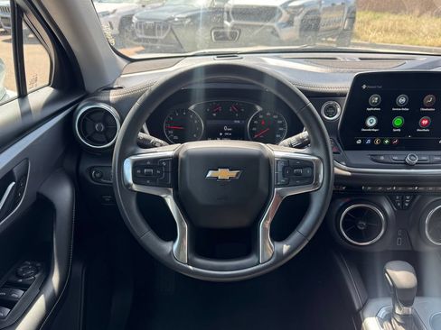 Used 2025 Chevrolet Blazer LT AWD/4WD image 10