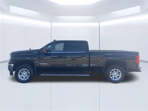 Used 2017 GMC Sierra 1500 SLE image 3