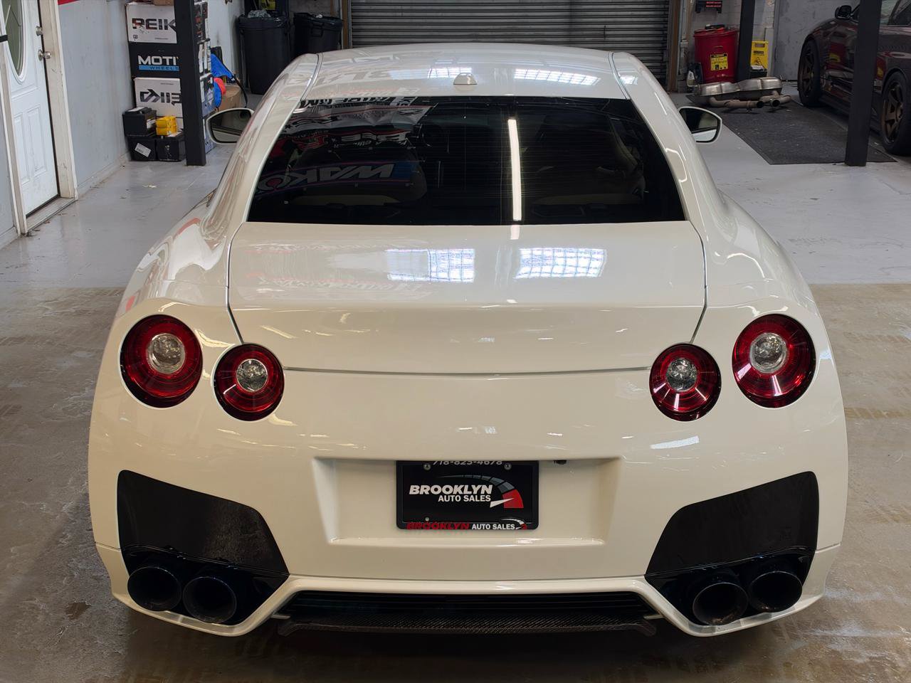 Used 2015 Nissan GT-R Premium AWD/4WD image 7