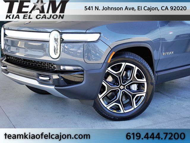 Used 2026 Rivian R1S Adventure Dual AWD/4WD image 3