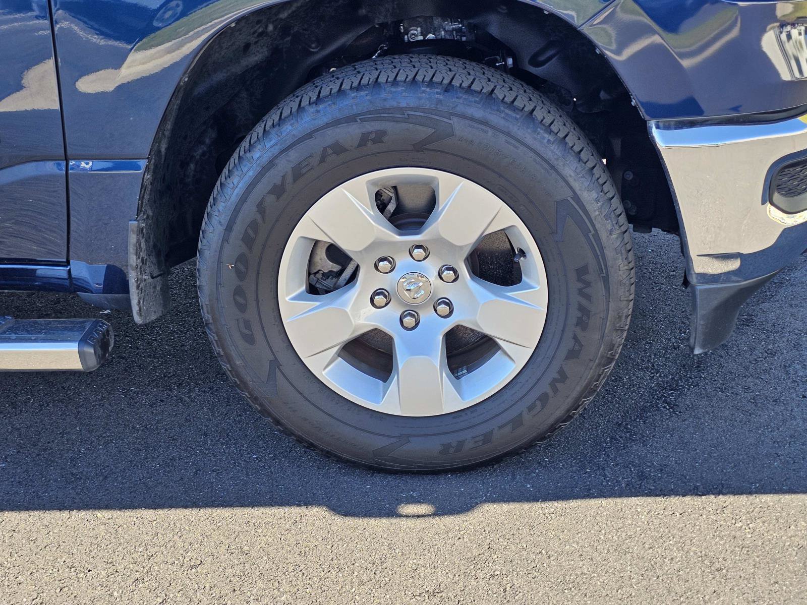 Used 2023 RAM 1500 Big Horn AWD/4WD image 7