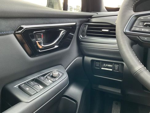 Used 2025 Subaru Forester Limited image 24