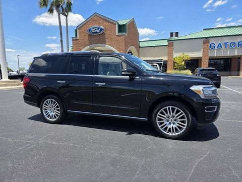 Used 2023 Ford Expedition Limited RWD image 2