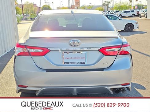 Used 2020 Toyota Camry SE w/ Convenience Package FWD image 6
