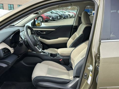 Used 2023 Subaru Outback Premium image 9