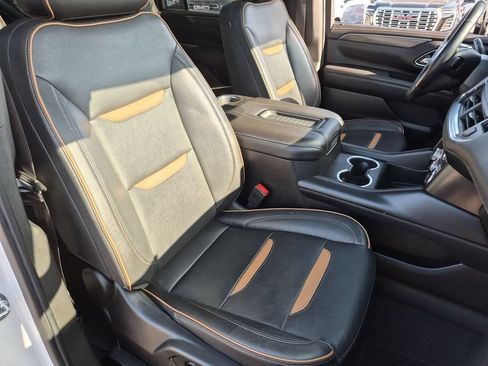 Used 2022 GMC Yukon XL AT4 AWD/4WD image 21