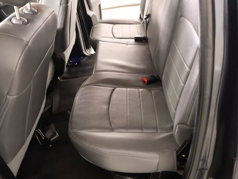 Used 2019 RAM 1500 Tradesman RWD image 11