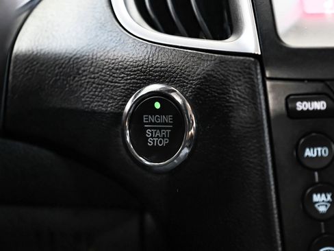 Used 2019 Ford Edge Titanium image 23