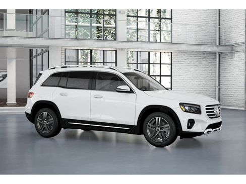 Used 2025 Mercedes-Benz GLB 250 image 12
