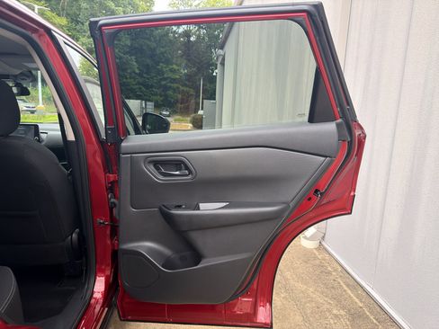 Certified 2025 Nissan Rogue S FWD image 16
