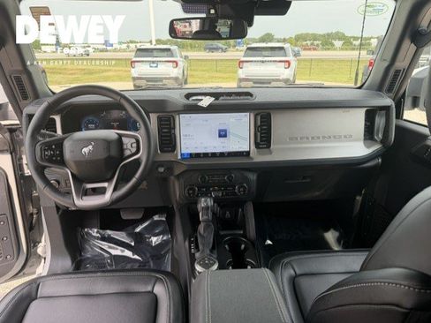 Used 2026 Ford Bronco Outer Banks AWD/4WD image 27