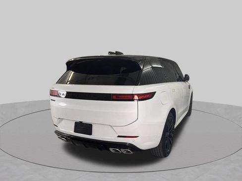 Used 2025 Land Rover Range Rover Sport Dynamic SE AWD/4WD image 4
