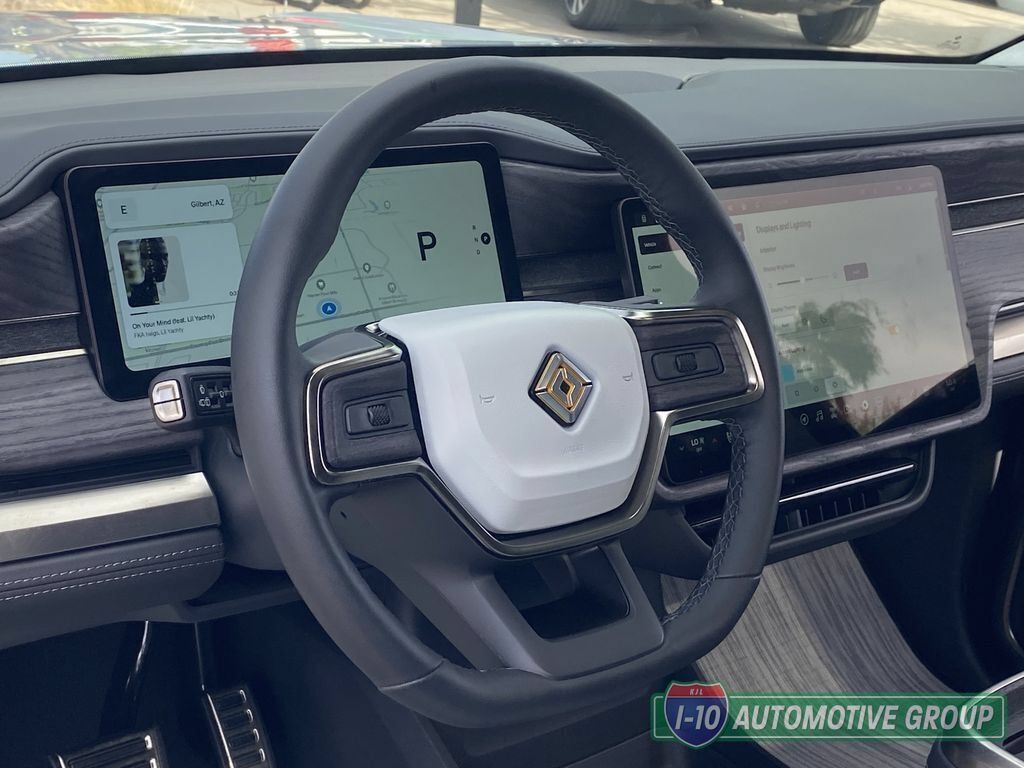 Used 2024 Rivian R1S Adventure Dual AWD/4WD image 22