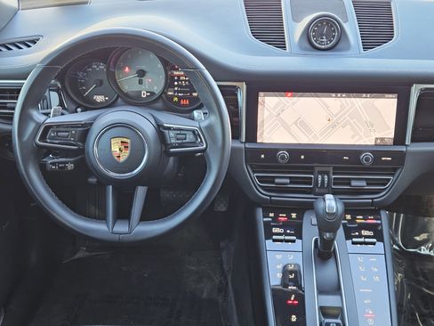 Certified 2023 Porsche Macan S image 25