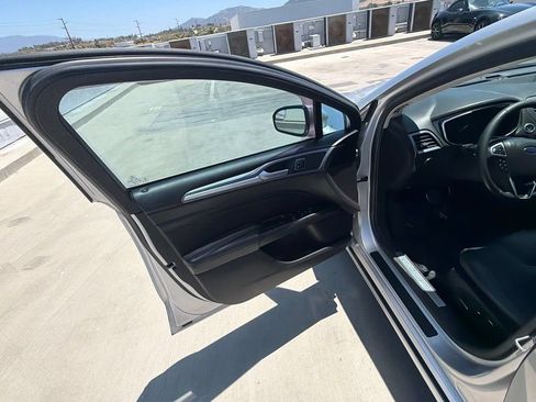 Used 2016 Ford Fusion Titanium FWD image 20