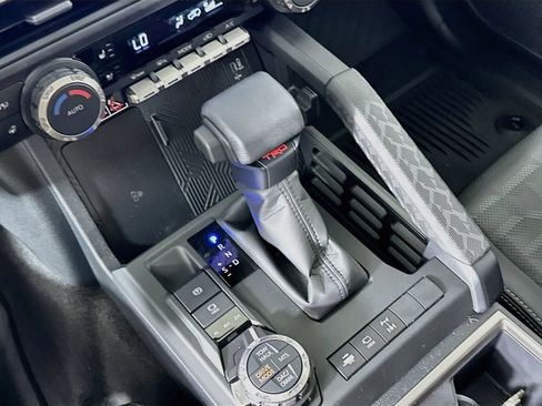New 2026 Toyota 4Runner TRD Off-Road Premium AWD/4WD image 17