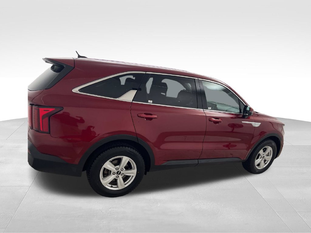Used 2023 Kia Sorento LX FWD image 5