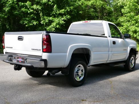 Used 2004 Chevrolet Silverado 2500 LS RWD image 17