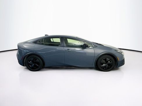 Used 2025 Toyota Prius LE FWD image 10