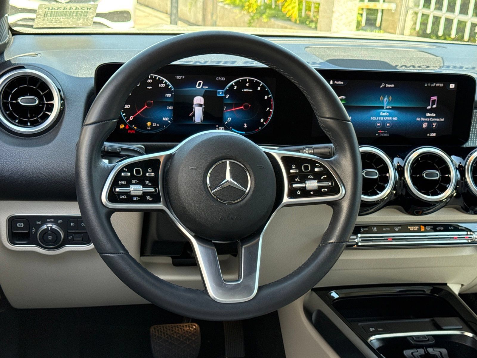 Used 2022 Mercedes-Benz GLB 250 image 40