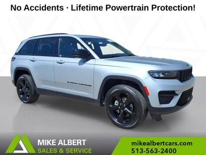 Used 2023 Jeep Grand Cherokee Altitude