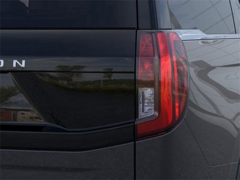 New 2025 Ford Expedition Active image 21