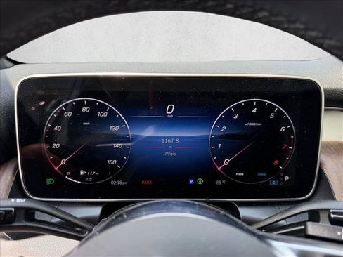 Used 2025 Mercedes-Benz GLC 300 4MATIC image 16