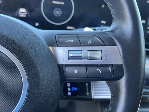 Used 2024 Hyundai Kona Limited image 3