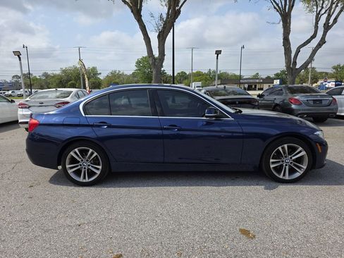 Used 2018 BMW 330i Sedan image 2