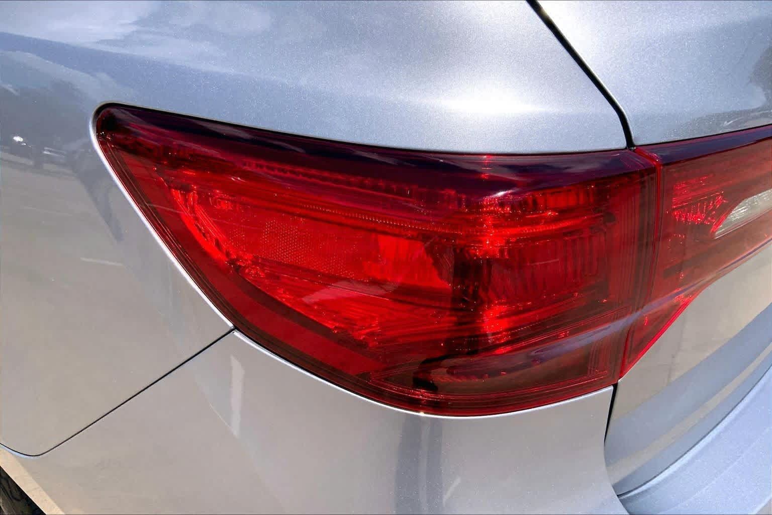 Used 2019 Acura MDX w/ Technology Package FWD image 29