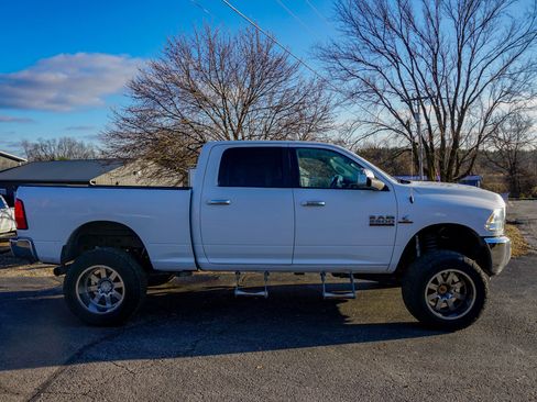 Used 2015 RAM 2500 SLT image 2