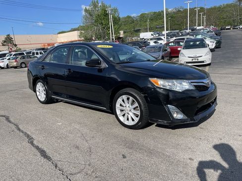 Used 2012 Toyota Camry XLE w/ Convenience Pkg FWD image 6