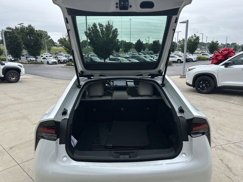 Used 2026 Toyota Prius XLE FWD image 29