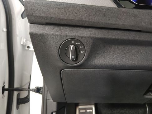 Used 2024 Volkswagen Jetta Sport image 16