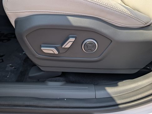 Used 2024 Hyundai Santa Fe Limited AWD/4WD image 25