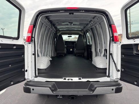 New 2025 Chevrolet Express 3500 Extended w/ Driver Convenience Package image 4