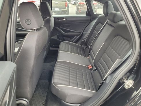 Used 2024 Volkswagen Jetta Sport image 6