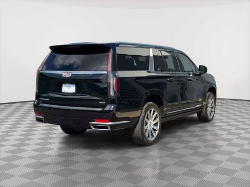 Used 2024 Cadillac Escalade ESV Premium Luxury Platinum AWD/4WD image 7