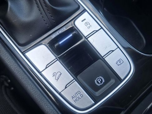 Used 2025 Hyundai Tucson SEL FWD image 16