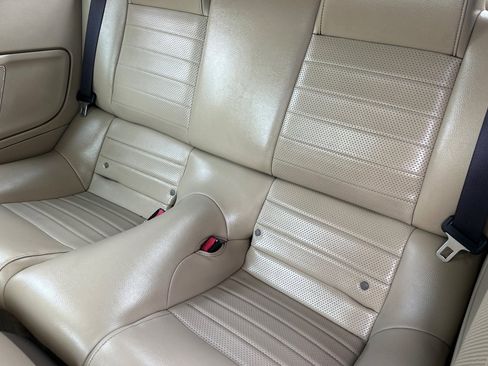 Used 2005 Ford Mustang GT Premium image 14