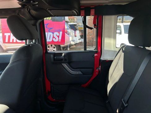 Used 2015 Jeep Wrangler Unlimited Sport w/ Quick Order Package 24S image 21