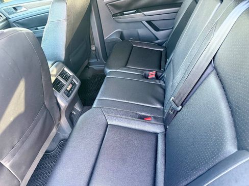 Used 2019 Volkswagen Atlas SE FWD image 17