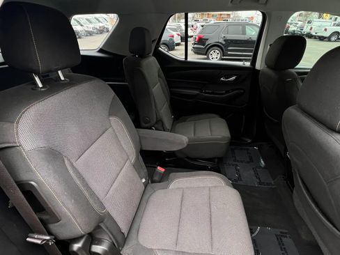 Used 2020 Chevrolet Traverse LT w/ Driver Confidence II Package image 29