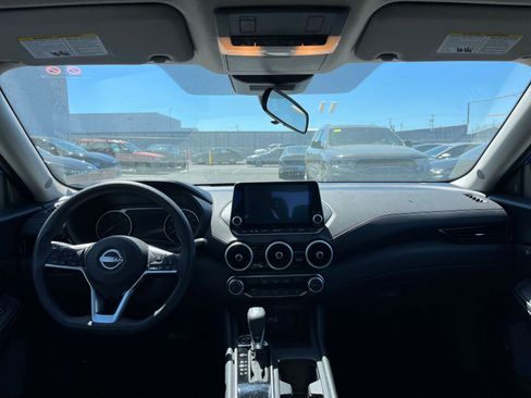 Used 2025 Nissan Sentra SV image 32