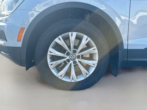Used 2018 Volkswagen Tiguan S w/ 3rd Row Seat Package AWD/4WD image 29