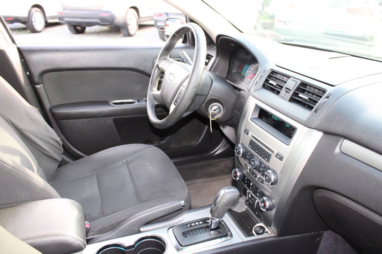 Used 2010 Ford Fusion Hybrid FWD image 12