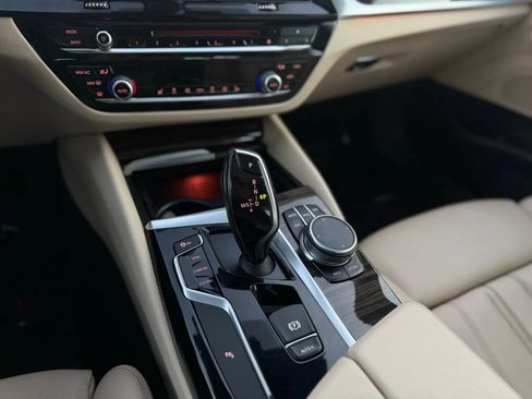 Used 2017 BMW 530i xDrive image 15