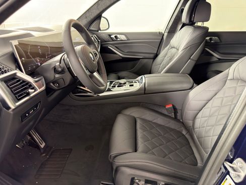 New 2026 BMW X7 xDrive40i w/ M Sport Package image 5