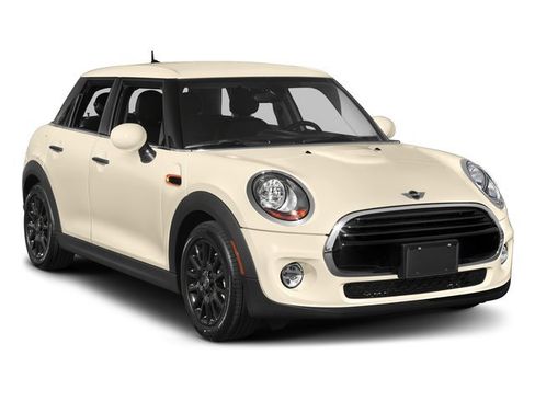 Used 2018 MINI Cooper 4-Door Hardtop FWD image 6
